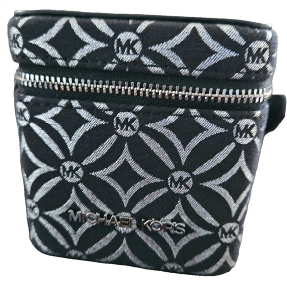 Michael Kors Sandrine Small Box Bag - Picture 1 of 5